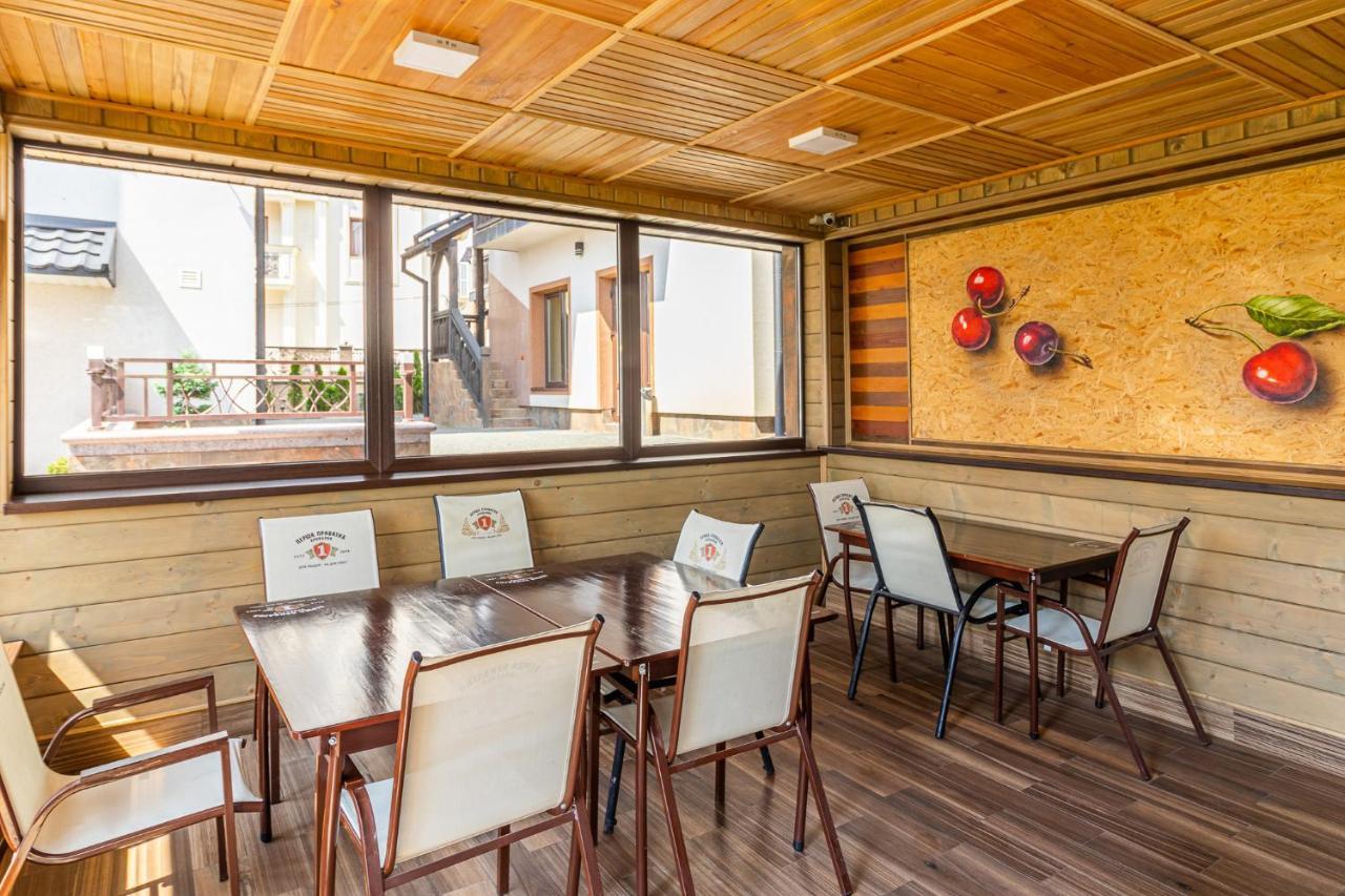 Amarena - Breakfast Included In The Price Swimming Pool Sauna Hammam Jacuzzi Restaurant Inexpensive And Delicious Food Parking Area Barbecue 400 M To Lift 1 And