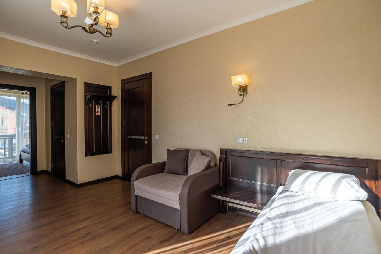 Amarena - Breakfast Included In The Price Swimming Pool Sauna Hammam Jacuzzi Restaurant Inexpensive And Delicious Food Parking Area Barbecue 400 M To Lift 1 And