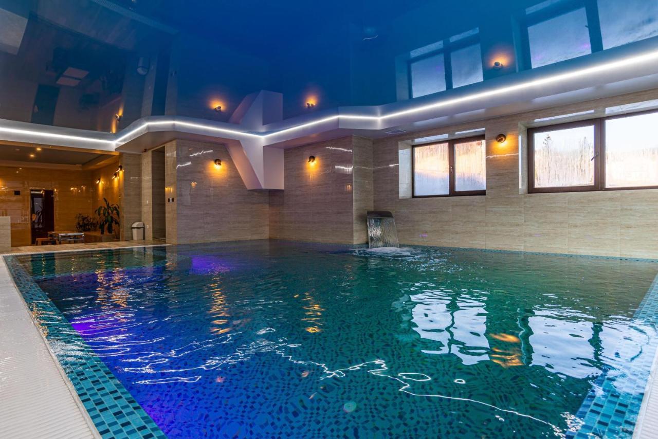Amarena Hotel: Mountain Retreat With Wellness Amenities 渡假村
